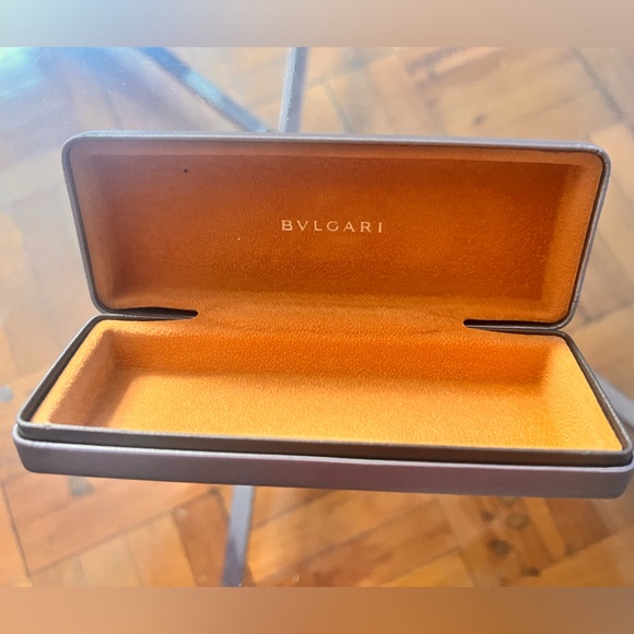 Bulgari Gold Sunglass Case with Orange Suede Inside Lining - Picture 3 of 5